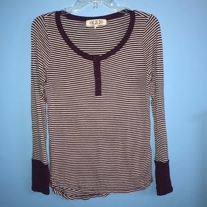 Long sleeve 4-button shirt